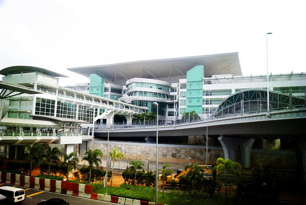 Hotel Time Johor Bahru Esterno foto